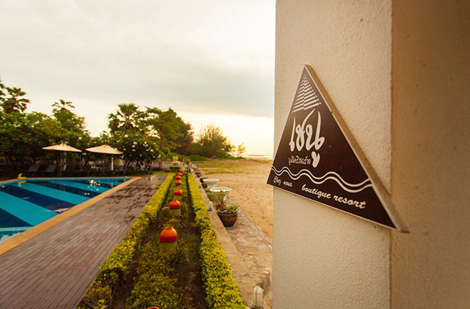 Chez Nous Boutique Resort Haad Chao Samran Extérieur photo