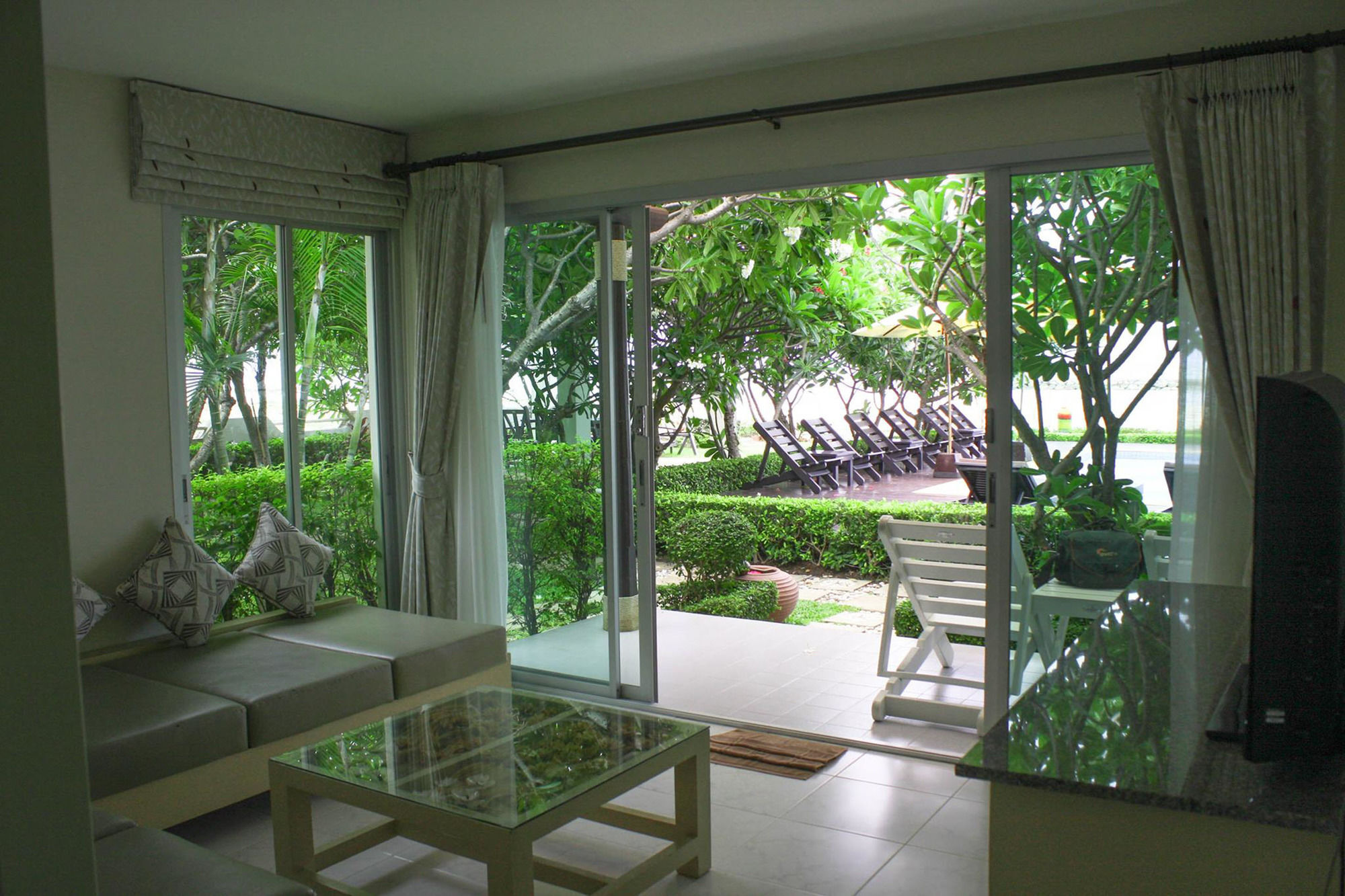 Chez Nous Boutique Resort Haad Chao Samran Extérieur photo